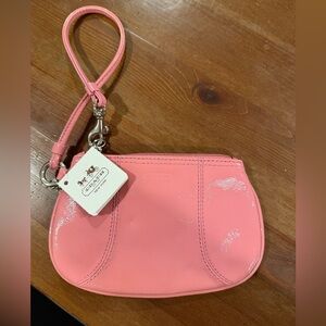 Coach Roseberry Patent Leather Wristlet NWT – Pink